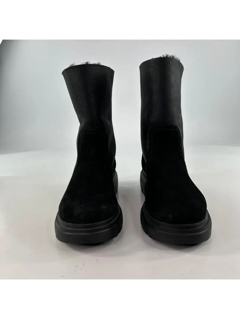 Paul Green Palmer black winter boot US 7 Fur-Lined Back Zip Chunky Heels Boots